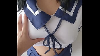 Colegiala cachonda de enormes tetas es follada por su apretado co&ntilde_o