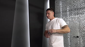 A broken sex doll reminds me of my stepsister