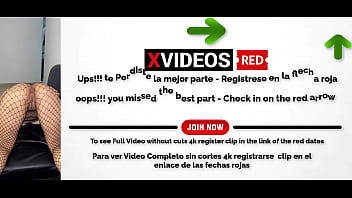 Descubro a mi hermanastra desnuda en la sala y me la follo tengo sexo con sexy patty en casa