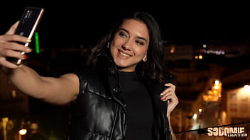 Lena, marseillaise coquine qui adore le sexe hard