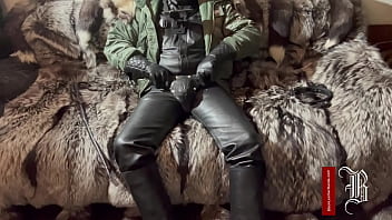 LECK DEN KÄ_SESCHWANZ SAUBER