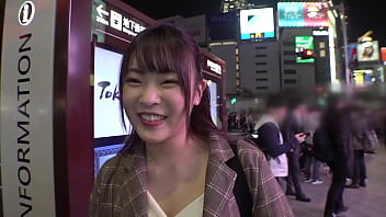 デカ尻！ムチ脚！その下半身、凶暴につき&hellip_チンビン神降臨！！SEXするならこういう女が絶対いい！！お尻も胸もGカップなマシュマロ美女！！