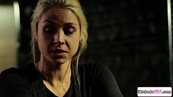 Lesbian soldier makes hot latina squirt