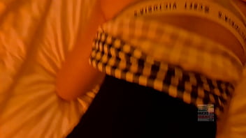 Confesi&oacute_n, falda y tanga nos vuelve unos perros. Sophie teen mexicana de puta en hotel con falta y tanga