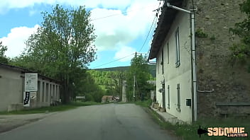 Louane, milf coquine qui adore la bite