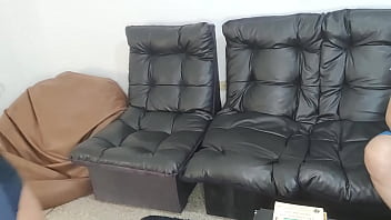 Llevo a La casa a Mi Linda Vecinita inocente 18 A&ntilde_os y Mi Vecina Me Dice Que La Cuide y Terminamos Jugando y La Follo Como Su Padrastro