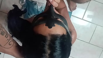 She seduces me to put my cock in her pussy