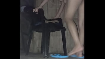 SE DA&Ntilde_O EL SERVICIO ELECTRICO EN CASA POR UNA MALA CONEXION !! LLAME AL VECINO PARA QUE ME ARREGLE LA CONEXION ELECTRICA Y TERMINAMOS FOLLANDO DELICIOSO EN LA SALA. SEXO REAL CON VECINO