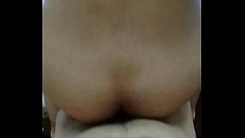 Gimiendo de placer, me encanta follar
