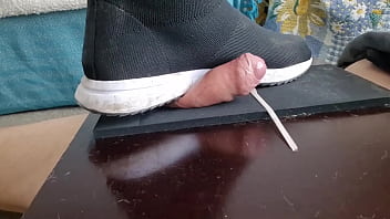 Training Shoe Cock Trample 100kg Guy