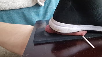 Training Shoe Cock Trample 100kg Guy