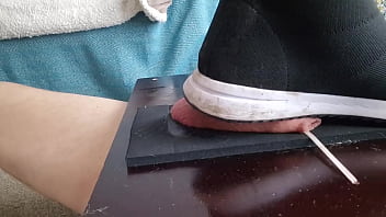 Training Shoe Cock Trample 100kg Guy