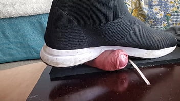 Training Shoe Cock Trample 100kg Guy