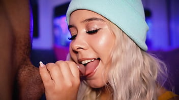 College girl makes a living sucking her boyfriend&#039_s cock online