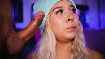 College girl makes a living sucking her boyfriend'_s cock online