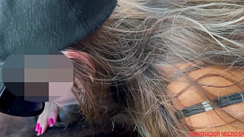 PUTA DE ESQUINA DEU O CU NO MEIO DA RUA E GEMEU GOSTOSO