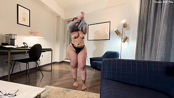 ((WATCH THIS)) Big Booty Milf Thanks Young Guy By Letting Him CUM IN HER!!! Sunny Bunny Gets Her Ass Used