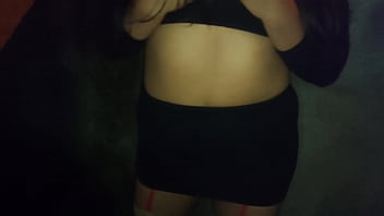 Sex before the party with a big squirt