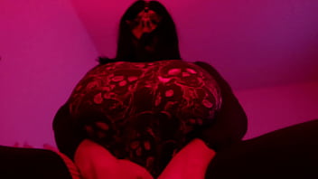 Voluptuous Shemale Bimbo Karola TS