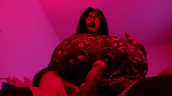 Voluptuous Shemale Bimbo Karola TS