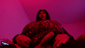 Voluptuous Shemale Bimbo Karola TS