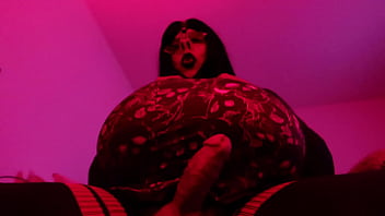 Voluptuous Shemale Bimbo Karola TS