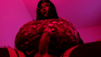 Voluptuous Shemale Bimbo Karola TS