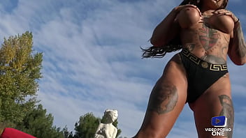 Le premier gangbang d'_Amanda !