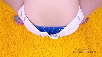 Super Cute Teen cums SUPER HARD at photoshoot audition