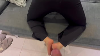 Esta secretaria est&aacute_ dispuesta a todo con el jefe poll&oacute_n!