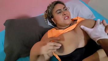 Ginecologista clandestino atende sua paciente faz ela gozar em jato( squirt)