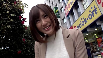 溜まりに溜まった潮を噴射し欲求不満を大解消！！プルプルGカップおっぱいを振り乱し激イキからのドバドバ潮吹きSEX！！