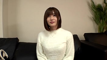 溜まりに溜まった潮を噴射し欲求不満を大解消！！プルプルGカップおっぱいを振り乱し激イキからのドバドバ潮吹きSEX！！