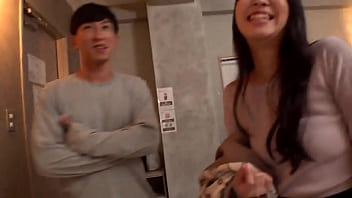 浮気されたらやり返す、美人出張家政婦をガチ口説き！！ご無沙汰人妻エロマ●コに中出し三連発したる！！