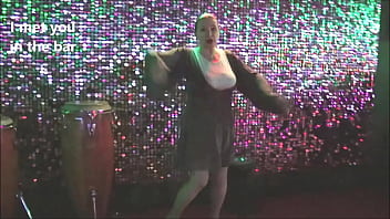 Seducing Through Colors: GILF Maria&rsquo_s Brown, Green, and Suited Moves Compilation