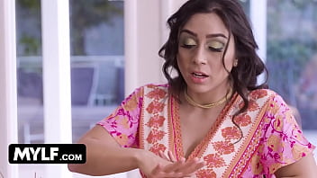 AnalMom - Gorgeous Milf With Big Bouncy Ass Helps Inexperienced Boy To Unlock His Root Chakra