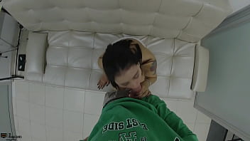 &iexcl_F&oacute_llame la boca con tu gran polla y cum en ella! Recopilaci&oacute_n de mamadas calientes de la linda Vayolet Fox