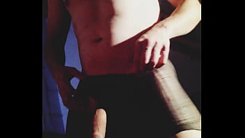 Como me veo con pantimedias?