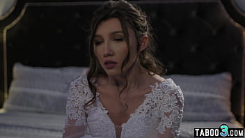 Big titted mature stepmom Reagan Foxx teaching her stepdaughters husband