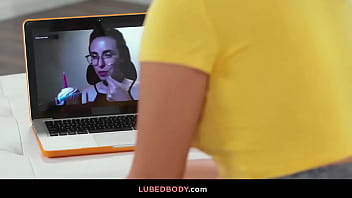 Sexy birthday gift for a long-distance couple!