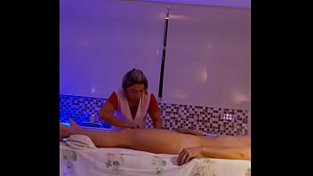 Mom does happy ending massage