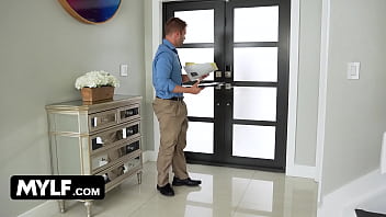 Bitchy MILF Boss Finally Gets The Best Out Of Her Incompetent Employee - MYLF