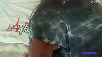 ENCONTRE A UNA CHICA EN UN PUEBLO Y LE HICE PASAJE A SU CULO GRANDE