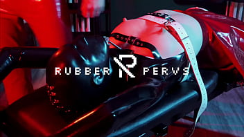 Facesitting on the Rubberslave