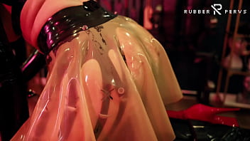 Facesitting on the Rubberslave