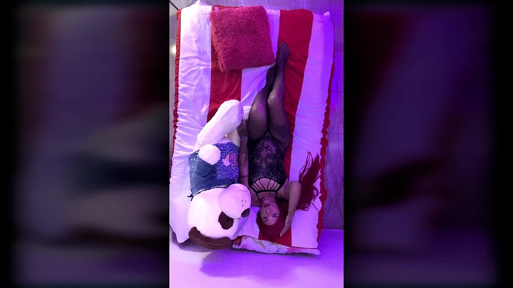 ts angelique monroe - a little fun with my toy dog