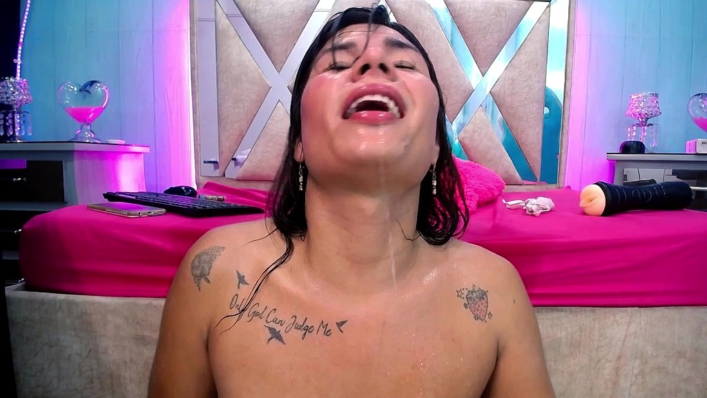 ts angelique - 2 pee shows