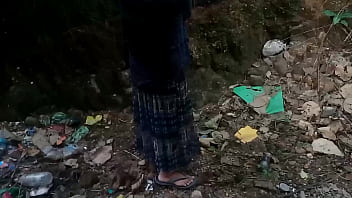 Lakdi Binne Wali ladki ko Room Par Lakar Damdar Choda real Hindi Voice