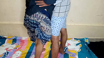 Lakdi Binne Wali ladki ko Room Par Lakar Damdar Choda real Hindi Voice