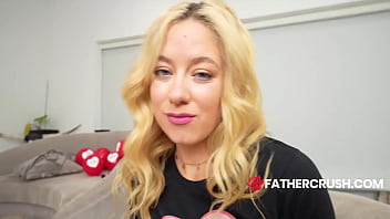 Stepdaughter Feels Every Pump As My Thick Dick Fills Her Cunt On Vday - FatherCrush